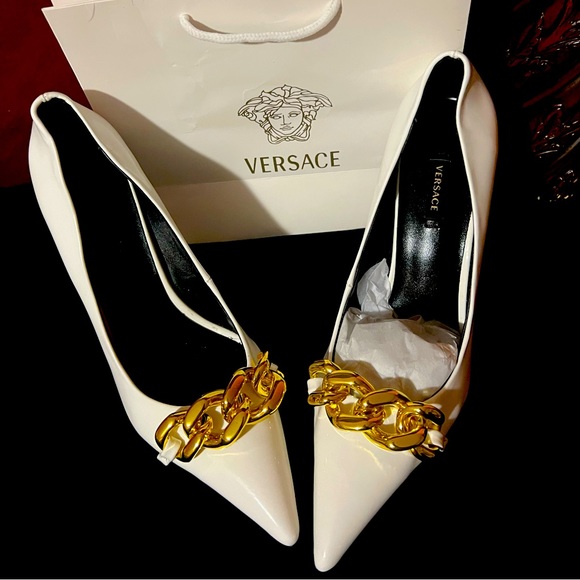 White women heels size 10